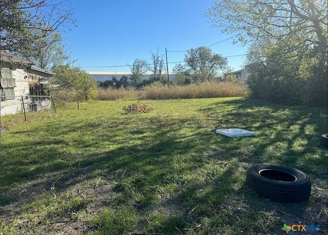 Property at 1015 S 12th St, Temple, TX 76504