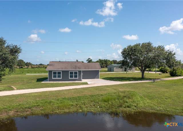 Property at 285 Private Road 3190, Edna, TX 77957, 3 beds, 1 bath