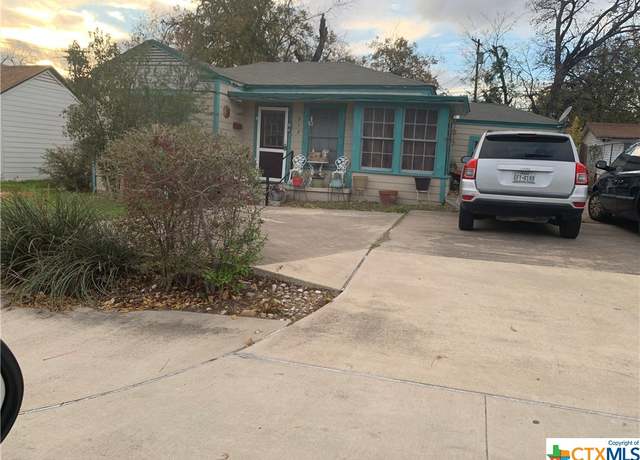 Property at 912 S 1st St, Temple, TX 76504, 3 beds, 1.5 baths