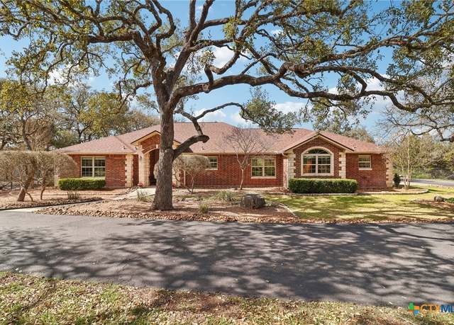 Property at 120 Oak Vis, New Braunfels, TX 78132, 3 beds, 3 baths