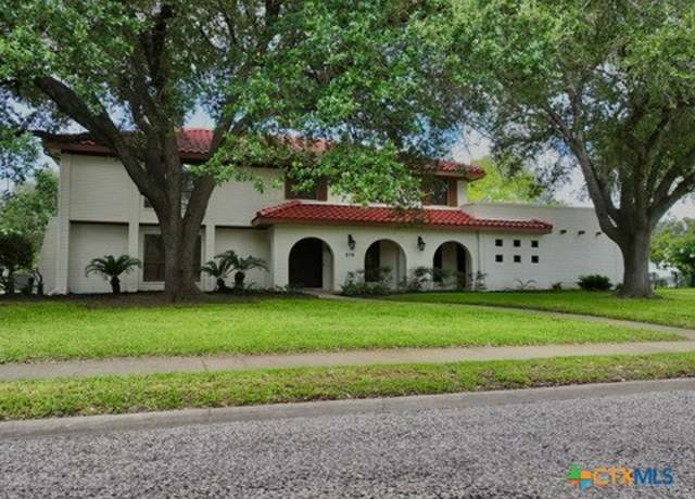 Property at 213 Tracy Ln, Victoria, TX 77904, 4 beds, 2.5 baths