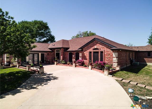 Property at 2600 Pecan Creek Rd, Killeen, TX 76549, 4 beds, 3 baths