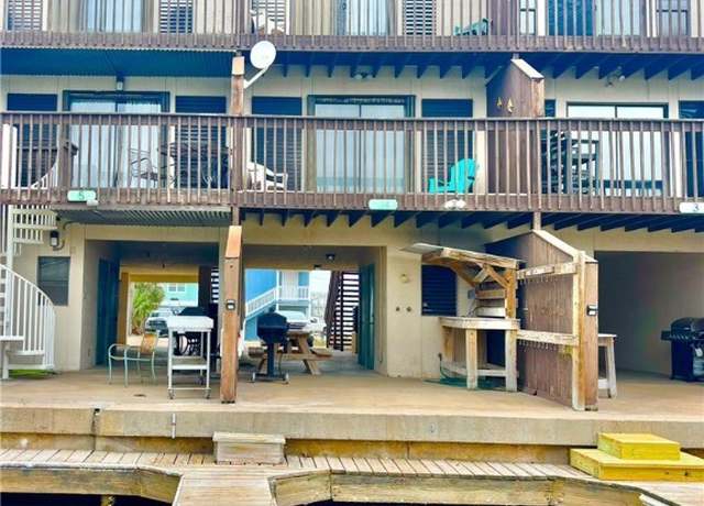 Property at 458 S 15th St, Port O'connor, TX 77982, 2 beds, 2.5 baths