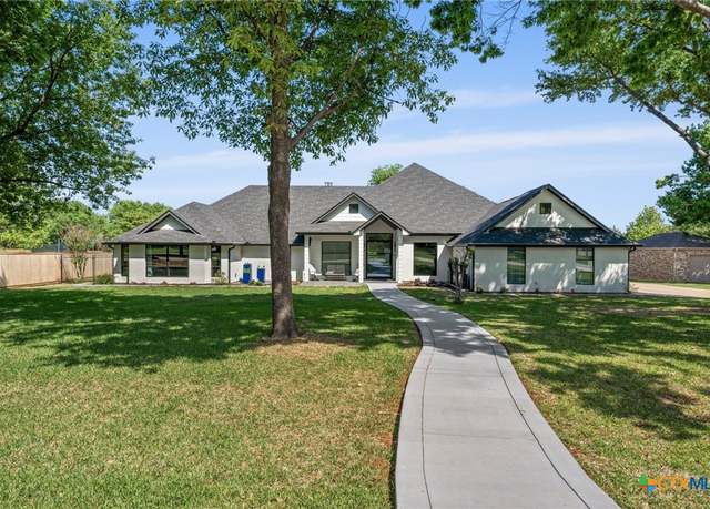 Property at 10804 Bridgeport Dr, Temple, TX 76502, 4 beds, 3 baths