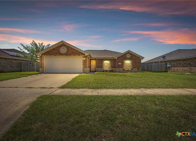 Property at 1212 Trailboss Dr, Killeen, TX 76549, 4 beds, 2 baths