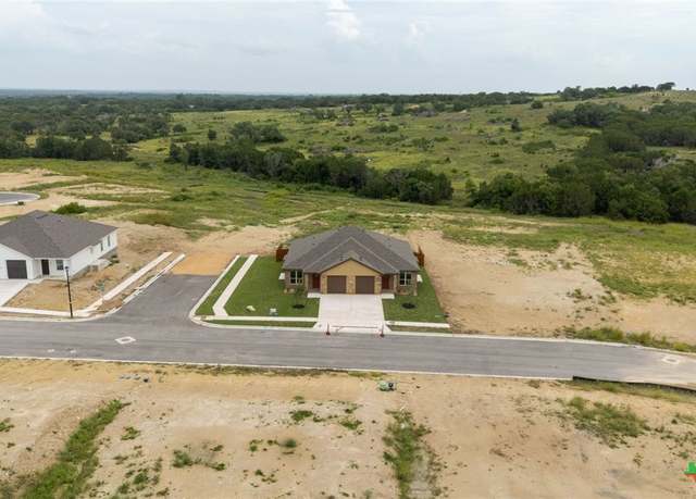 Property at 201 Leon Ln, Copperas Cove, TX 76522, 6 beds, 4 baths