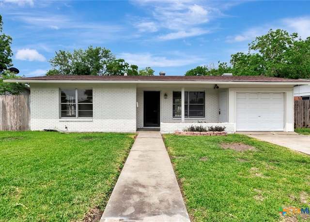 Property at 3005 Redwood Dr, Victoria, TX 77901, 2 beds, 1 bath