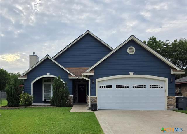 Property at 102 Lexington Ln, Victoria, TX 77901, 3 beds, 2 baths