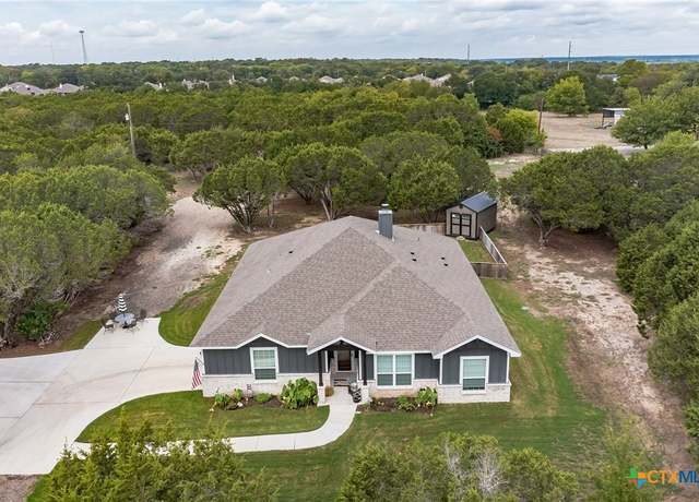 Property at 614 S Wheat Rd, Belton, TX 76513, 4 beds, 3 baths