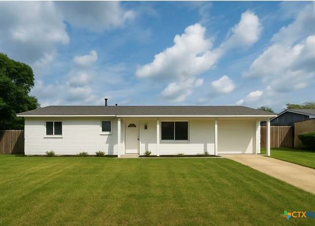 Property at 312 S Willis St, Lampasas, TX 76550, 3 beds, 2 baths