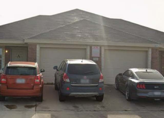 Property at 302 N 10th St, Nolanville, TX 76559, 6 beds, 4 baths