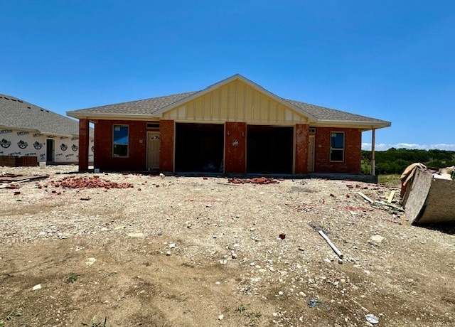 Property at 121 Leon Ln, Copperas Cove, TX 76522, 6 beds, 4 baths