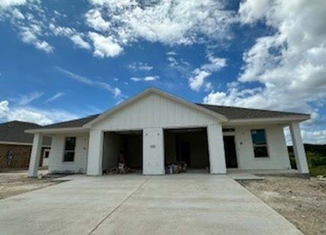 Property at 121 Leon Ln, Copperas Cove, TX 76522, 6 beds, 4 baths