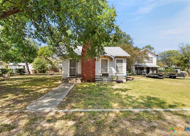 Property at 103 Jennings, Martindale, TX 78655, 4 beds, 2 baths