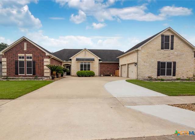 Property at 404 Iron Gate, Victoria, TX 77904, 5 beds, 4.5 baths