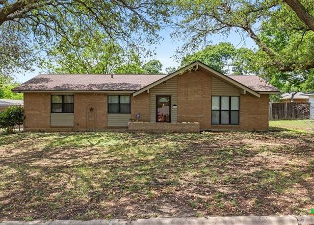 Property at 2406 Redwing Dr, Temple, TX 76502, 3 beds, 2 baths