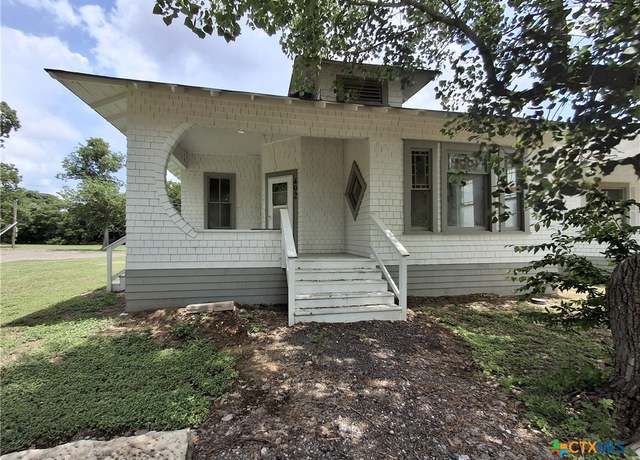Property at 492 E Avenue R, Belton, TX 76513, 2 beds, 2 baths