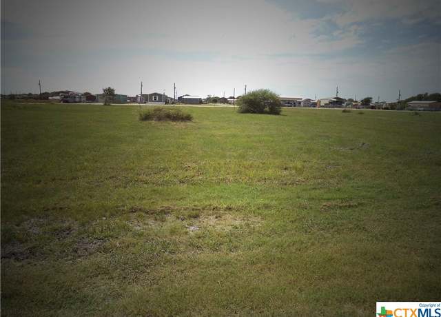 Property at 1009-1011 W Denver Ave, Seadrift, TX 77983
