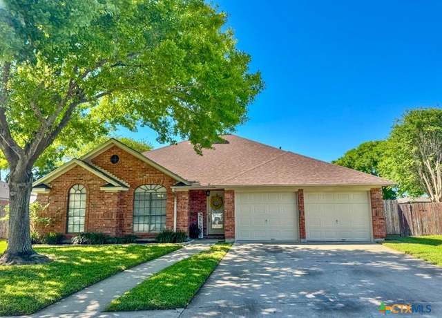 Property at 603 Brocton St, Victoria, TX 77904, 4 beds, 2 baths