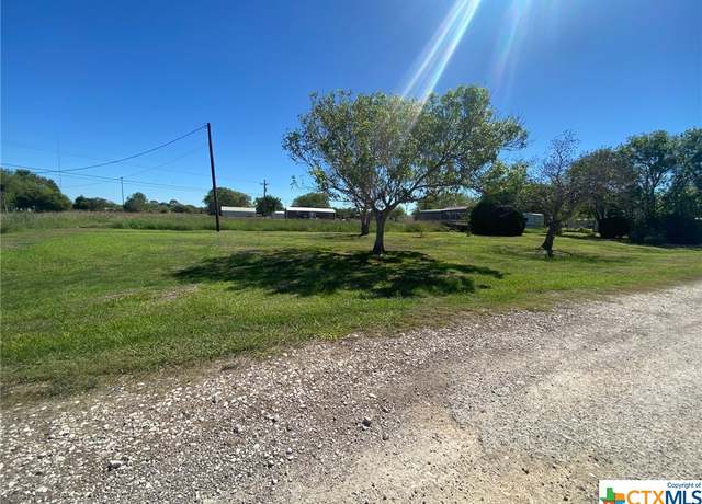 Property at 204 N 5th St, Seadrift, TX 77983