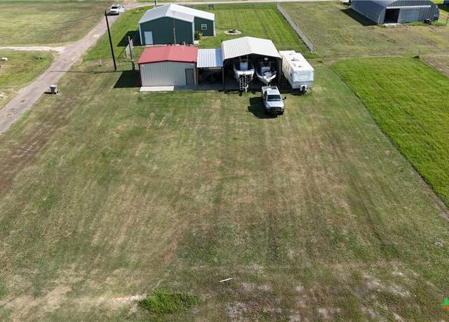 Property at 1012 W Denver Ave, Seadrift, TX 77983, 2 beds, 1 bath
