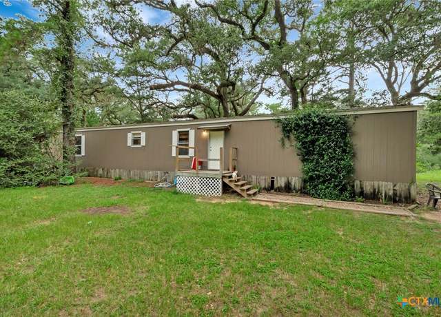 Property at 298 County Road 126, Edna, TX 77957, 3 beds, 2 baths