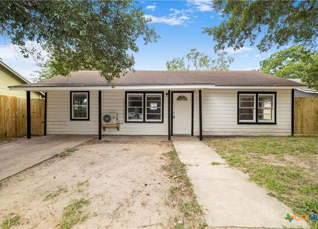 Property at 205 E Johnson St, Cuero, TX 77954, 3 beds, 1 bath