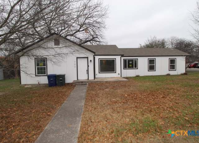 Property at 702 S Main St, Copperas Cove, TX 76522, 4 beds, 3 baths