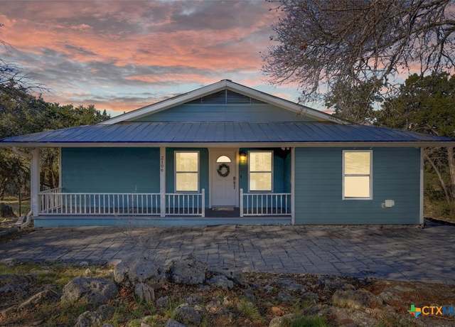 Property at 2106 Lakeshore Dr, Canyon Lake, TX 78133, 2 beds, 2 baths
