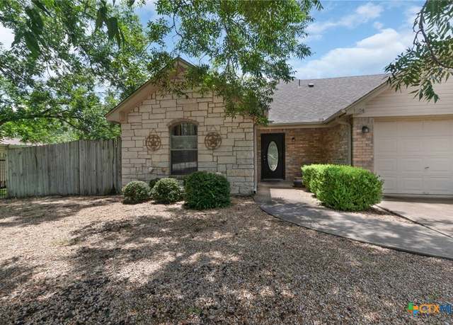 Property at 1004 W North Ave, Lampasas, TX 76550, 2 beds, 2 baths