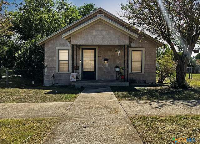 Property at 919 N 15th St, Temple, TX 76501, 2 beds, 1 bath
