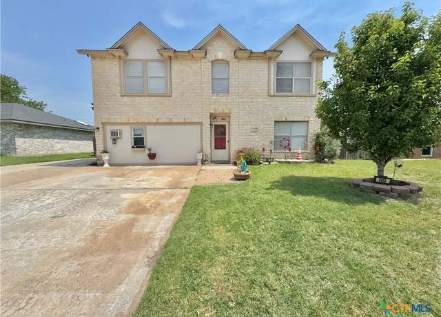 Property at 403 Suzie St, Killeen, TX 76542, 4 beds, 2.5 baths