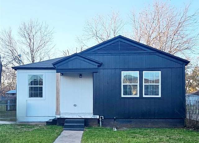 Property at 1908 Waco St, Gatesville, TX 76528, 2 beds, 2 baths
