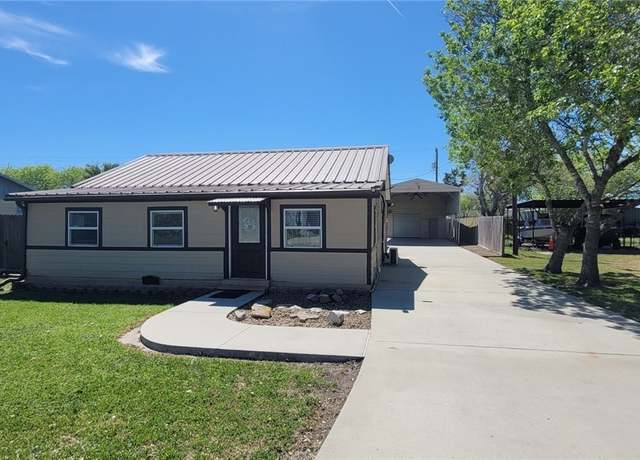 Property at 907 W Washington Ave, Seadrift, TX 77983, 3 beds, 1.5 baths