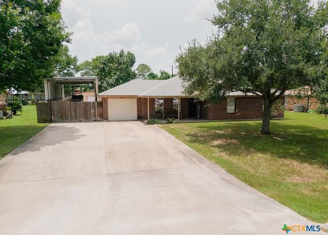 Property at 411 Dove, Victoria, TX 77905, 3 beds, 2 baths