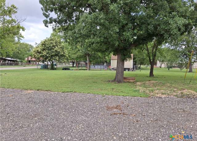 Property at 480 E Avenue R, Belton, TX 76513, 3 beds, 2 baths