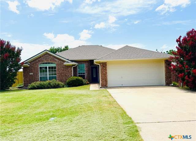 Property at 301 Winston Dr, Gatesville, TX 76528, 3 beds, 2 baths