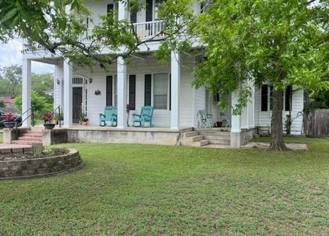 Property at 508 E Courthouse St, Cuero, TX 77954, 4 beds, 3.5 baths
