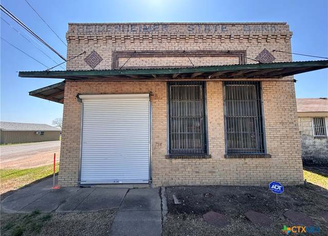Property at 5819 E Us Highway 190, Temple, TX 76501, 2 beds, 0.5 baths