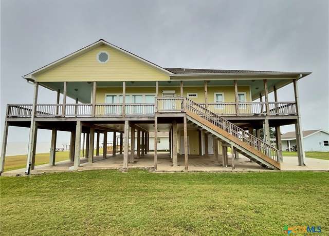 Property at 289 N Cr 307, Port Lavaca, TX 77979, 2 beds, 3 baths