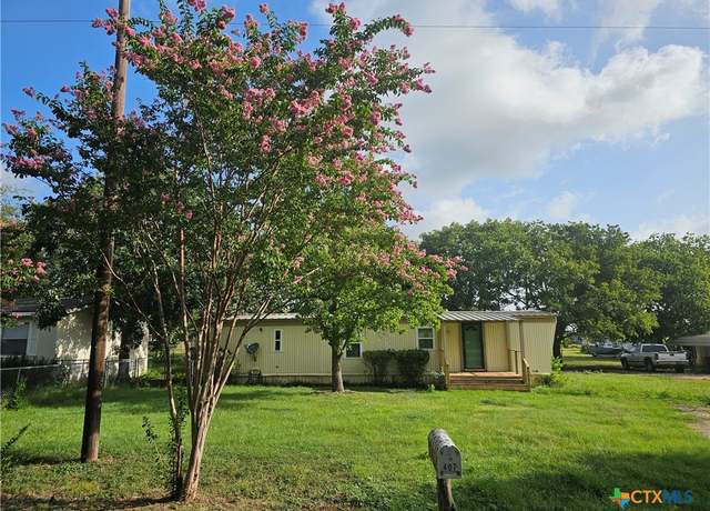 Property at 407 Ranier Rd, Gatesville, TX 76528, 2 beds, 1 bath