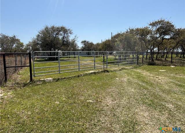 Property at 171 Deer Meadows Ln, Seadrift, TX 77983, 2 beds, 2 baths