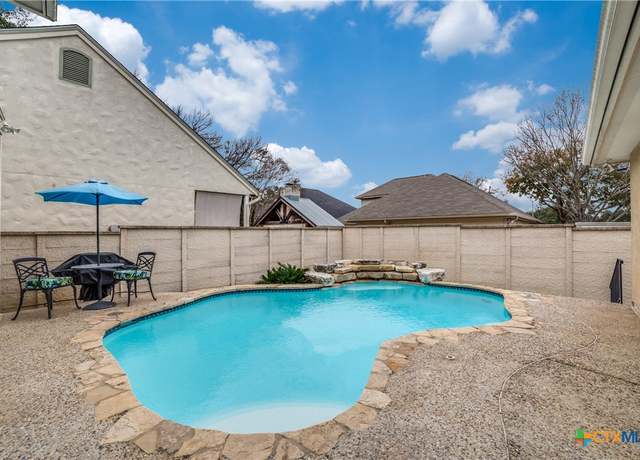 Property at 2827 Meadow Breeze, New Braunfels, TX 78132, 4 beds, 3.5 baths