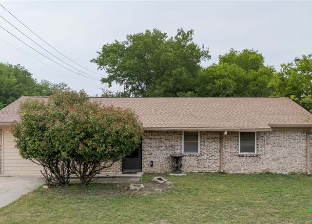 Property at 2004 Veterans Ave, Copperas Cove, TX 76522, 4 beds, 1.5 baths