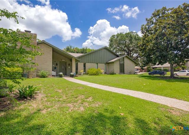 Property at 602 Chimney Rock Dr, Victoria, TX 77904, 4 beds, 3 baths