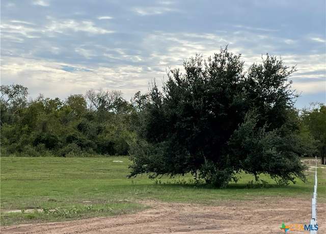 Property at 103 Texan Ln, Victoria, TX 77905