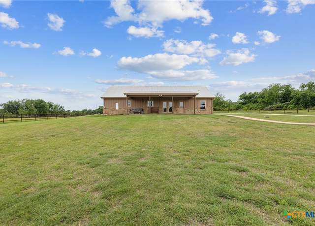 Property at 2202 E Young Ave, Temple, TX 76501, 3 beds, 2 baths