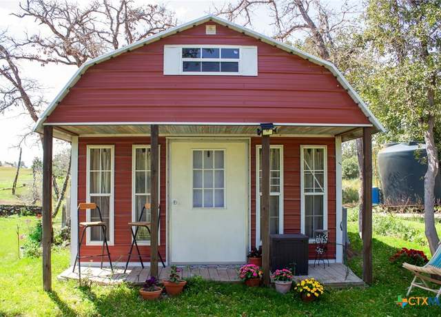 Property at 394 Turkey Hollow Rd, Luling, TX 78648