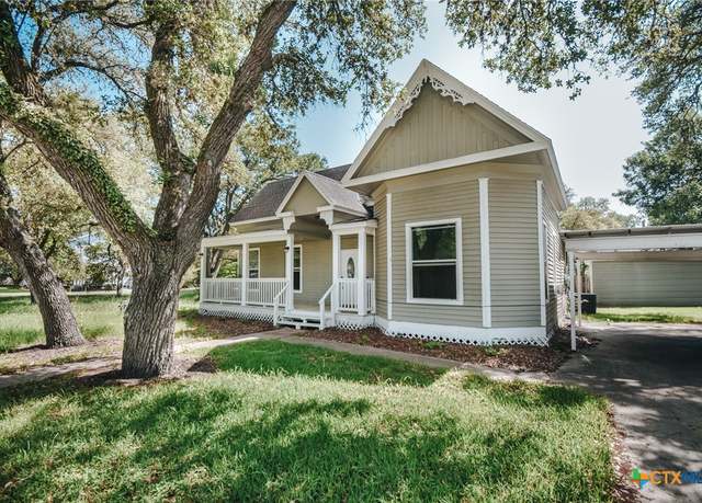 Property at 209 Progress St, Edna, TX 77957, 3 beds, 2 baths