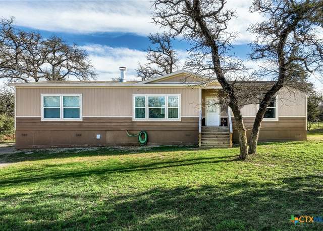 Property at 3590 Chuckwagon Rd, Luling, TX 78648, 3 beds, 2 baths
